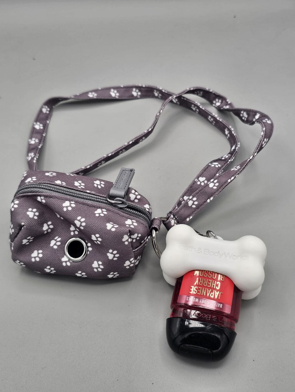 Bath and Body Works PocketBac Holder Wearable Doggie Clean-Up Dog Cherry Blossom